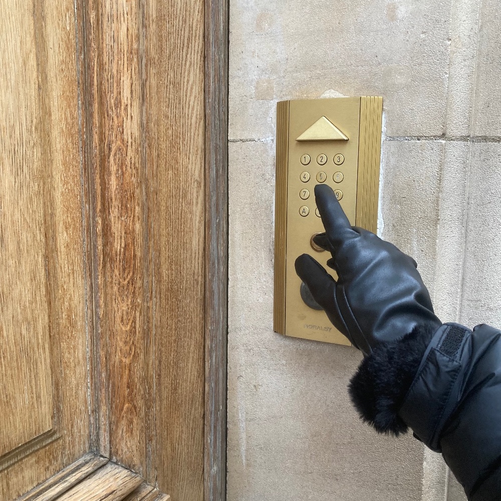 Meet your Posher, Posh